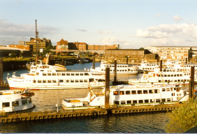 Betriebshof Hübenerkai 001: Typschiffe und andere im September 1987