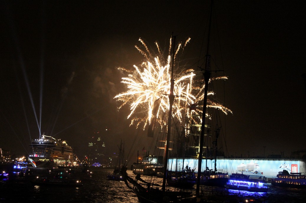 Feuerwerk zum 826. Hafngeburtstag _3