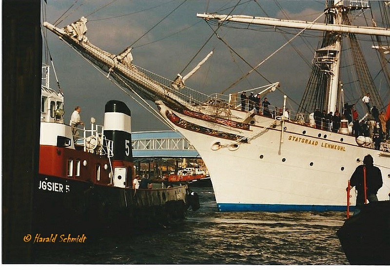 STATSRAAD LEHMKUHL im Mai 1988 (Hafengeburtstag), Hamburg, Elbe, Überseebrücke_1