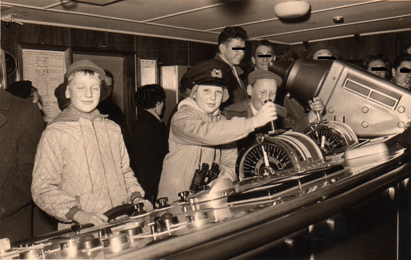 Tag der offenen Brücke auf Wappen v. Hamburg. 1960