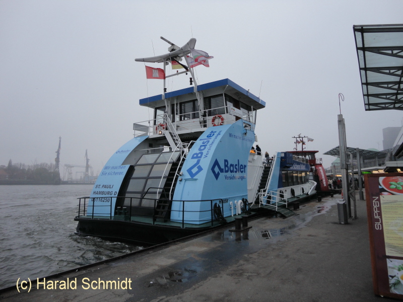 St. Pauli (4) (1997) 023 am 22.11.2011 mit neuer Werbung_1