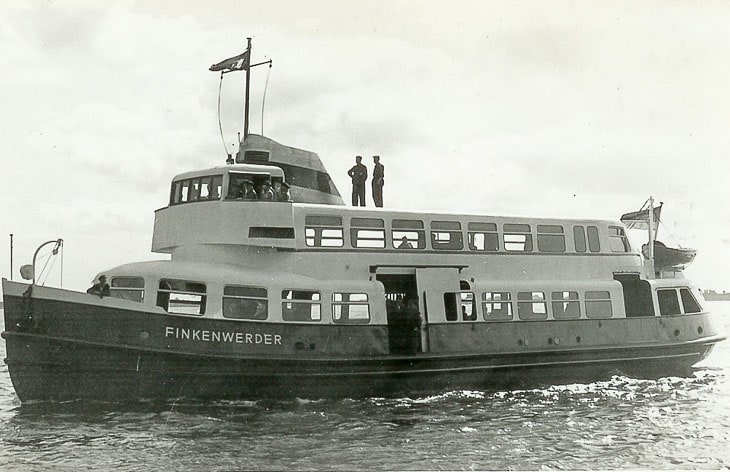 HADAG-Hafenfähre FINKENWERDER auf einer ihrer ersten Testfahrten in den 1950er Jahren