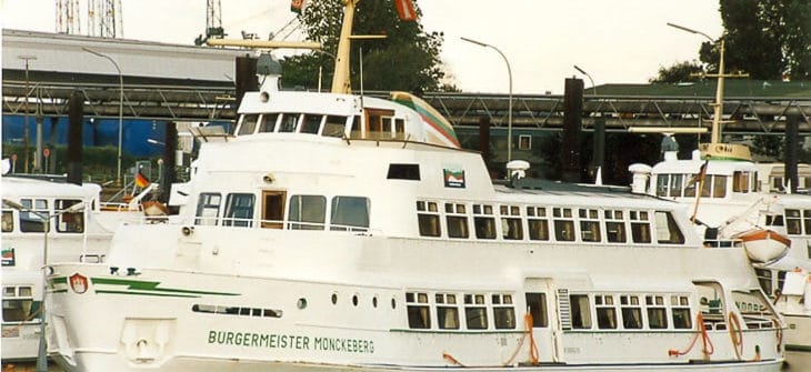 HADAG-Hafenfähre BÜRGERMEISTER MÖNCKEBERG in Hamburg